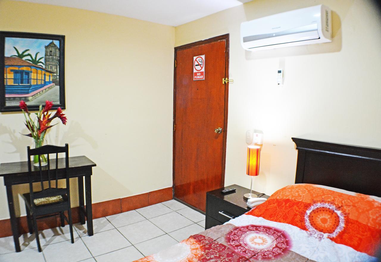 Hotel Plaza Cosiguina Chinandega Exterior photo
